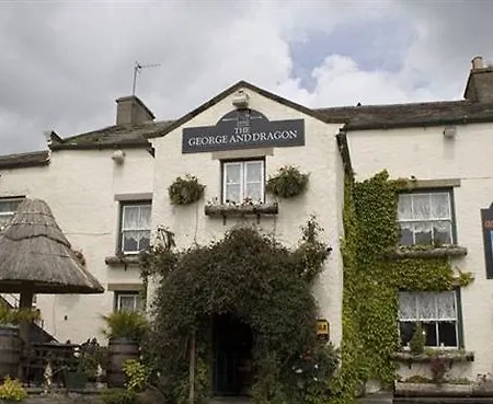George & Dragon Hotel 4*