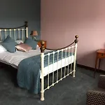 Hotel George & Dragon
