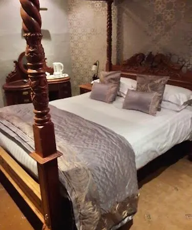 Hotel George & Dragon
