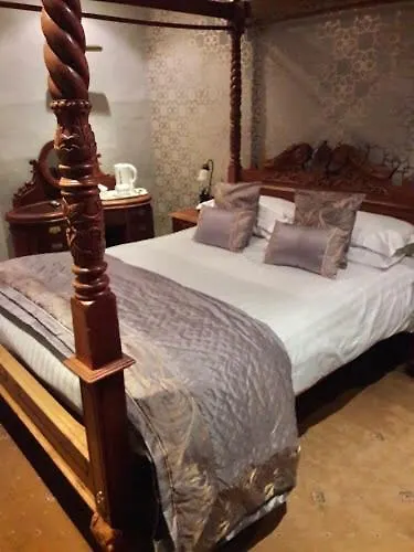 Hotel George & Dragon